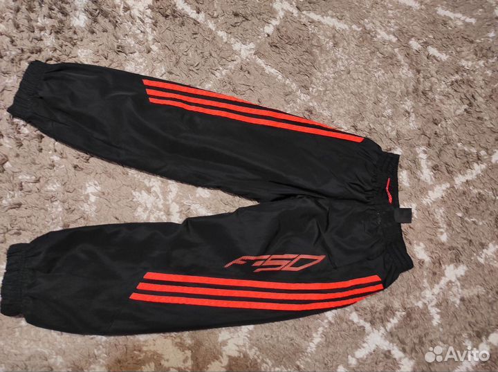 Спортивный костюм adidas