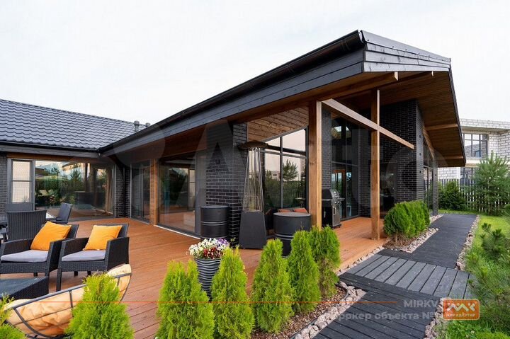 Дом 312 м² на участке 15 сот.