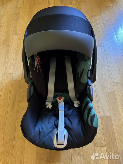 Продаю автокресло cybex cloud z