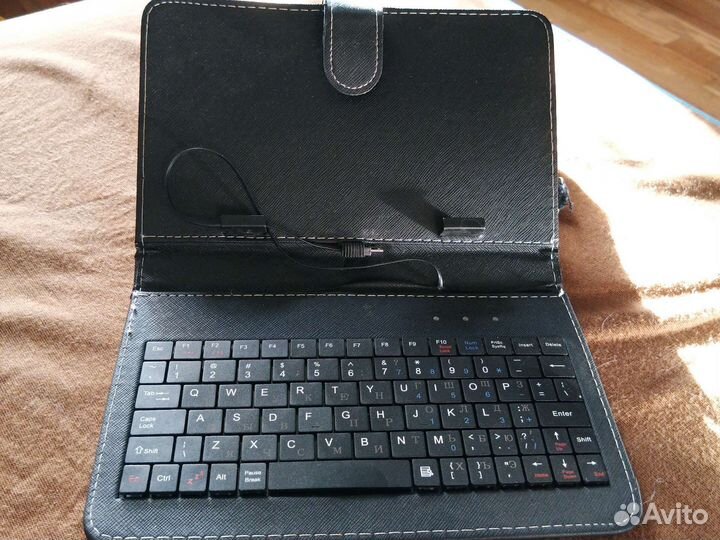 Чехол для планшета с клавиатурой