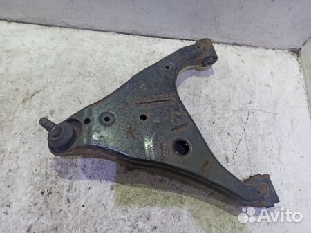 Рычаг передний правый нижний