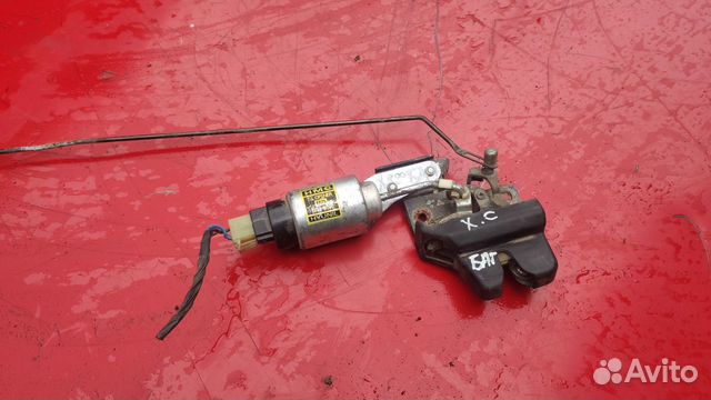 Замок и привод замка багажника Hyundai Sonata 5 EF