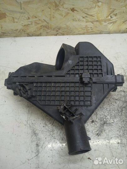 Корпус воздушного фильтра Honda Accord Vii N22A1