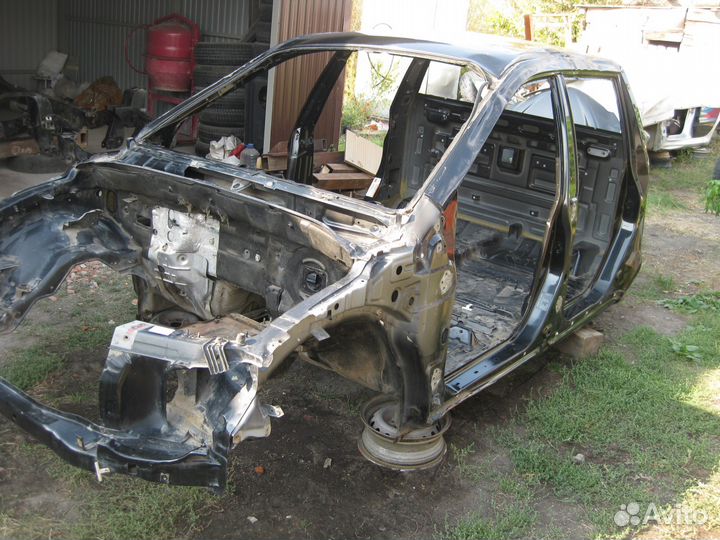 Стойка средняя Санг Йонг (Актион, Кайрон)