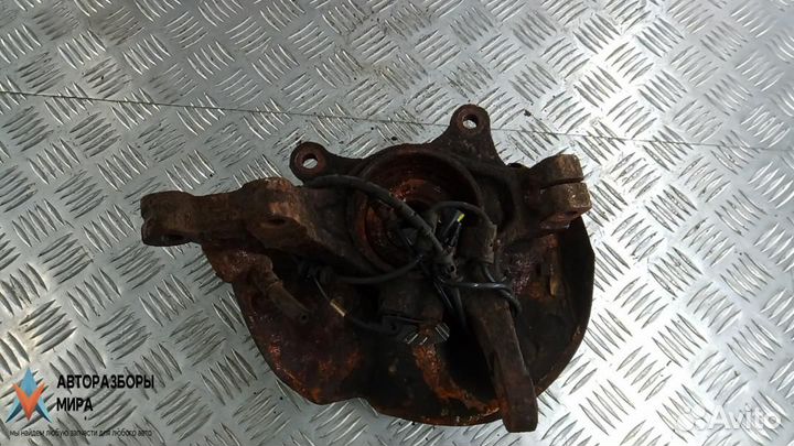 Ступица передняя левая Hyundai ix35 2010