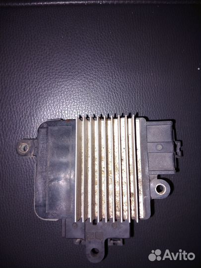 Блок управления вентиляторов Subaru Tribeca 3.6