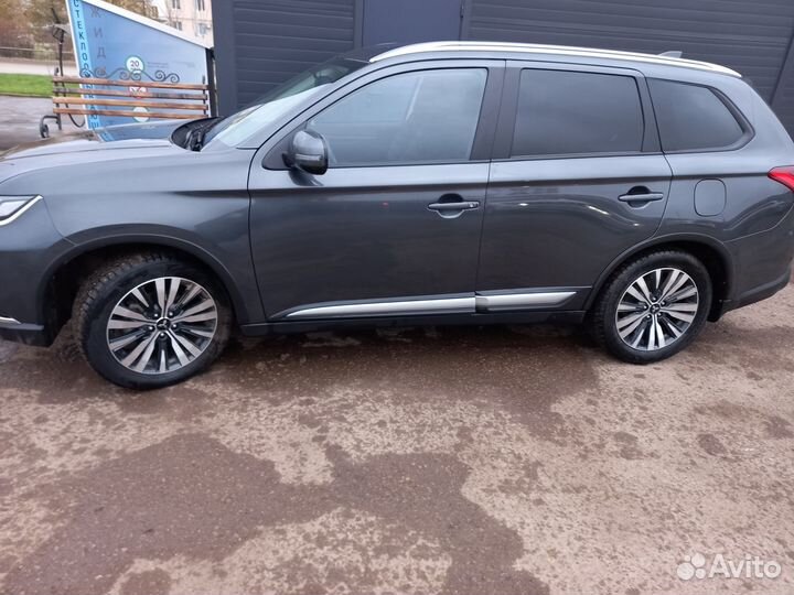 Mitsubishi Outlander 2.0 CVT, 2020, 38 000 км