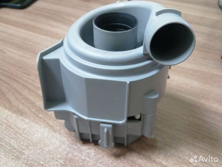 Циркуляционный насос 9000/946/120 Bosch