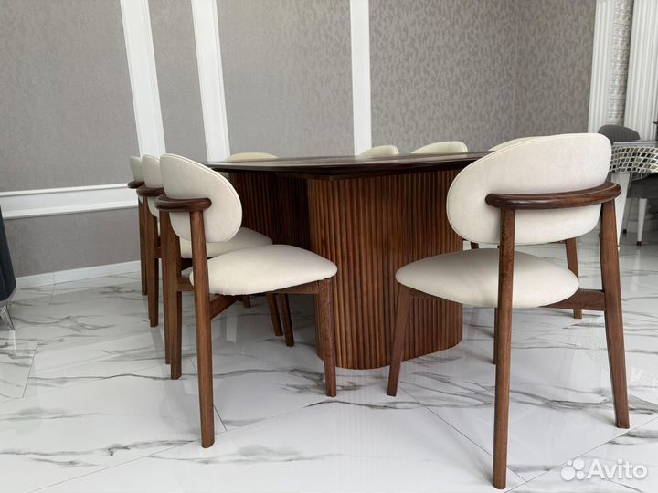 Стол и стулья комплект