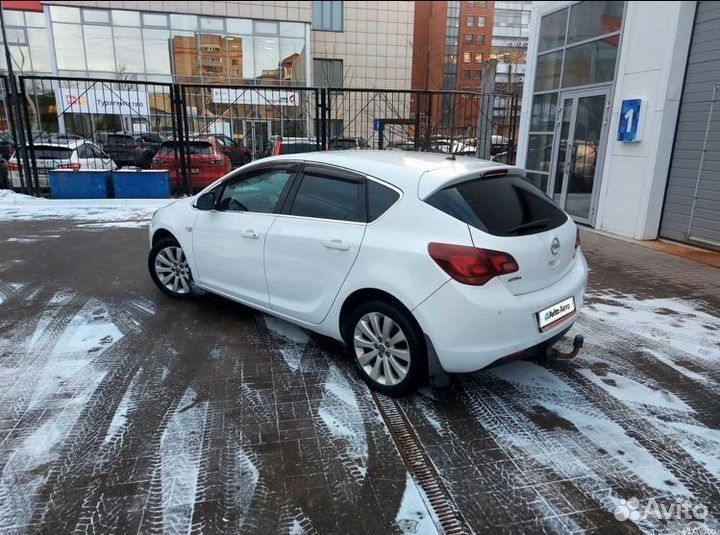 Opel Astra 1.6 МТ, 2012, 230 000 км