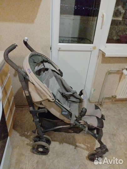 Прогулочная коляска трость chicco
