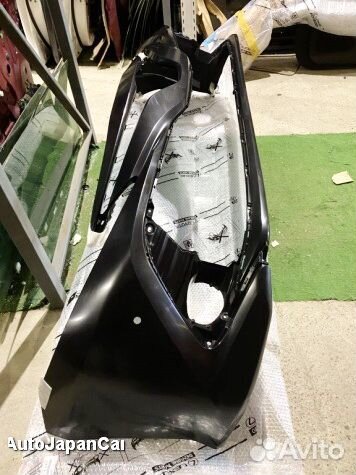 Передний бампер новый Тойота Камри 70 2017-2023