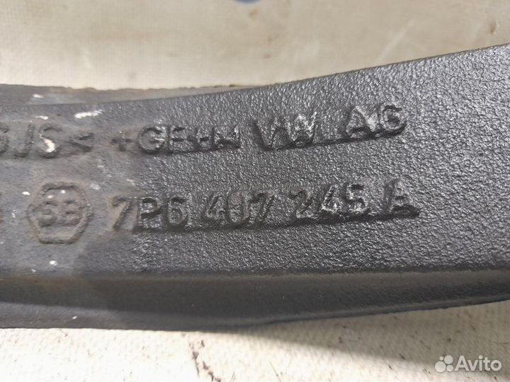 Кулак поворотный передний левый Volkswagen Touareg