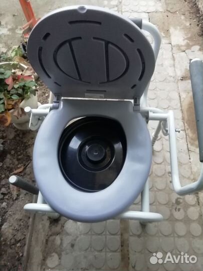 Санитарный стул туалет