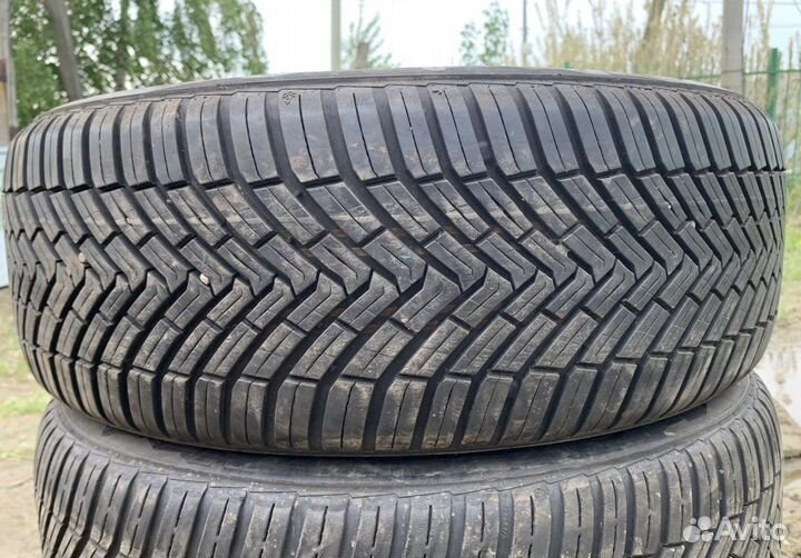 Continental AllSeasonContact 215/50 R18