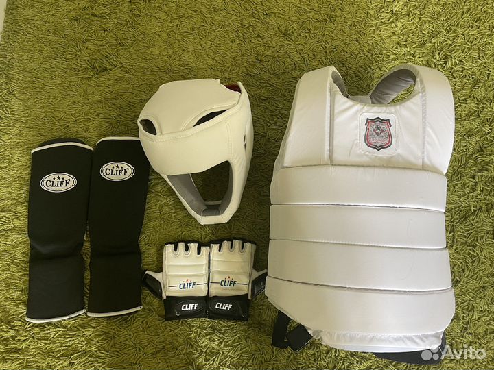 Комплект защиты каратэ кёкусинкай