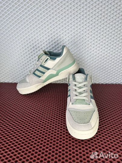 Кроссовки adidas forum low