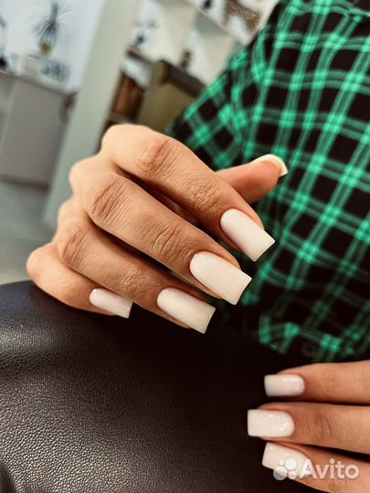 Маникюр и педикюр