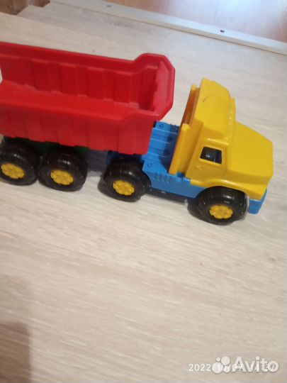 Игрушка грузовик