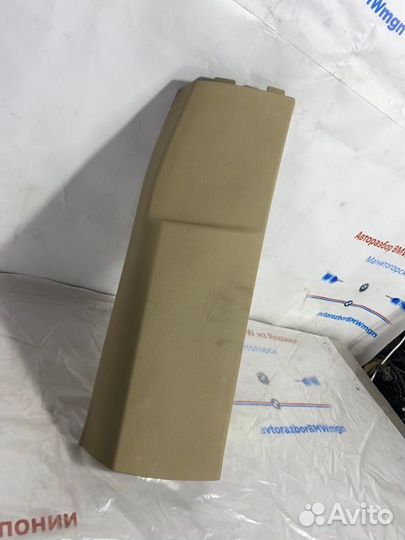 Обшивка центральной стойки передняя правая Bmw X5