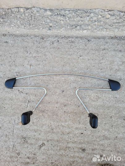 Вешалка-плечики в автомобиль