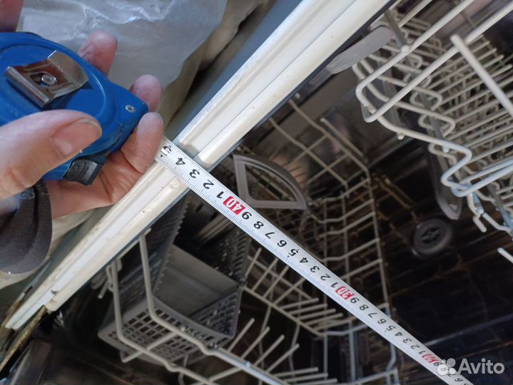 Холодильник встроенный Аристон, посудомойка Бош