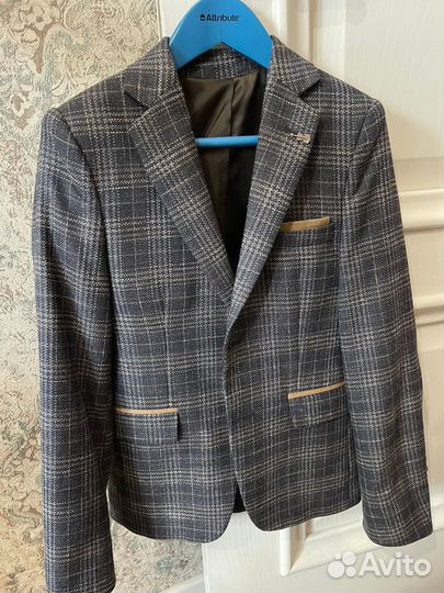 Пиджаки детские новые