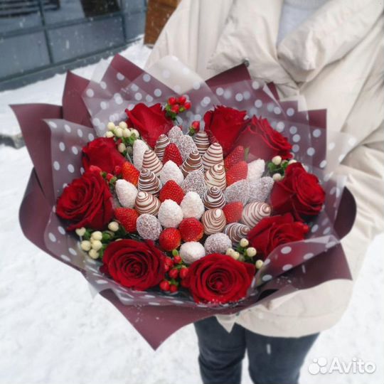 Клубника в шоколаде, Боксы с клубникой и цветами