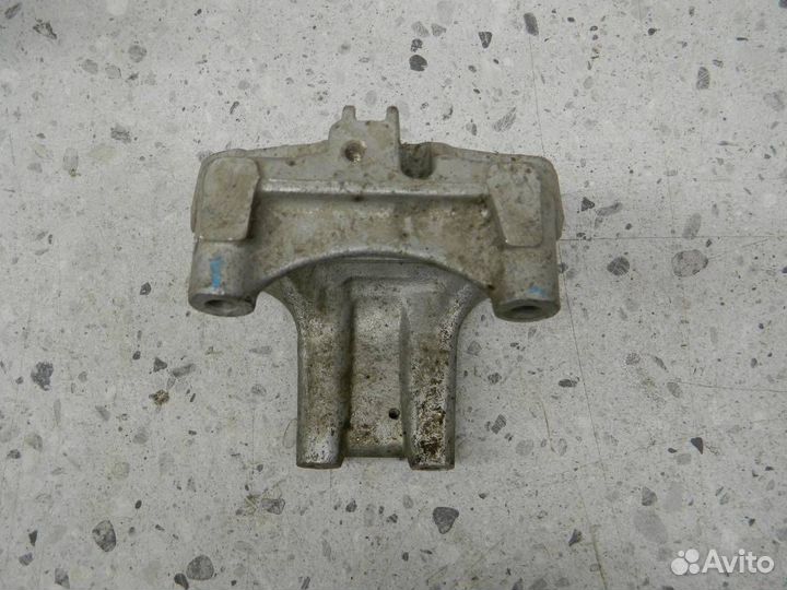 Кронштейн опоры двигателя Honda Accord 7 CL, CM, C