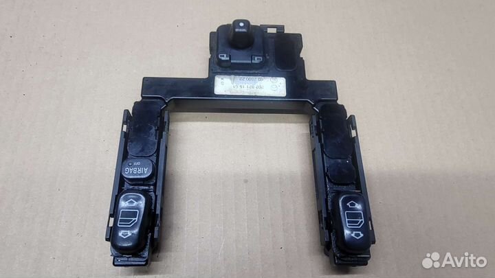 Блок стеклоподъемников на mercedes C 202