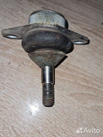 Шаровая опора Volvo Xc70 B5254T2 2006