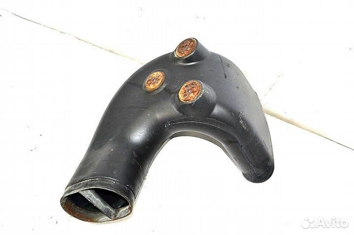 Труба воздухозаборника, нижняя часть volvo FH (01