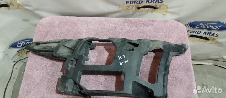 Кронштейн бампера передний левый Ford Mondeo CA2