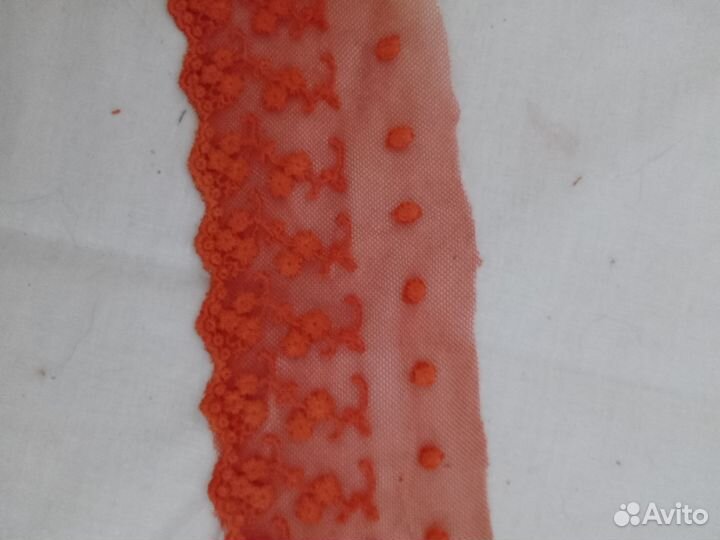 Кружева и ткани в разном метраже и фрагментах