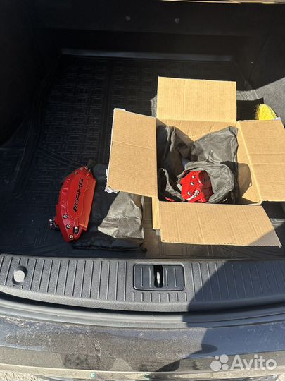 Накладки на суппорта amg