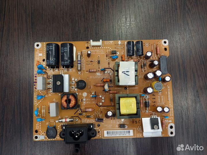 Разбор LG 32LB653V