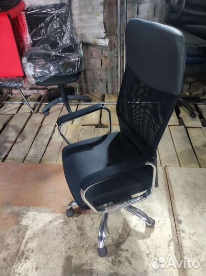 Компьютерное кресло руководителя сетка+кожа