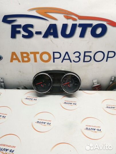 Панель приборов Nissan Qashqai 1.6 HR16DE 2012
