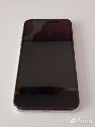 Телефон iPhone X