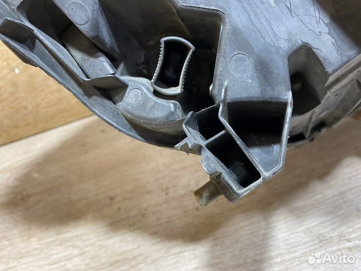 Фара передняя левая Mercedes W221 142589