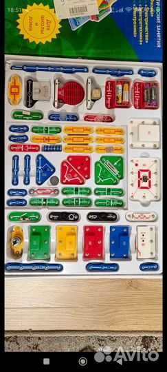 Конструктор Знаток 999 схем