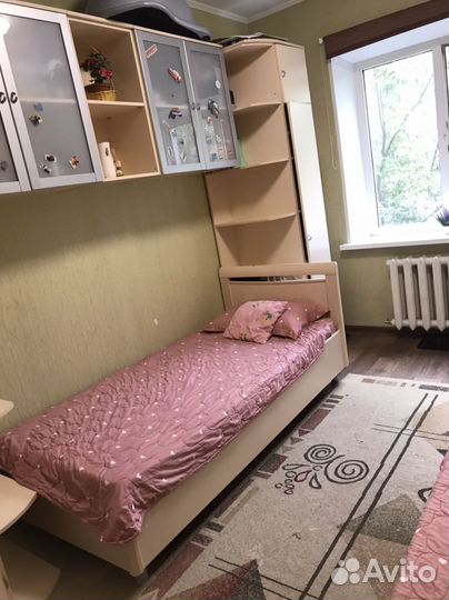 Детский гарнитур,кроваты,шкафы, писменный стол