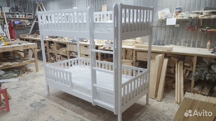 Детская кровать с бортиком от 2 лет