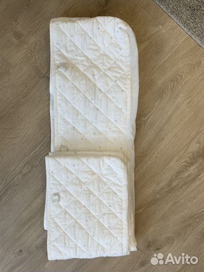 Бортик Икеа для детской кроватки