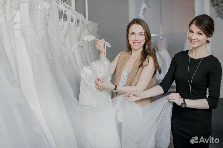 Помощник стилиста в свадебный салон