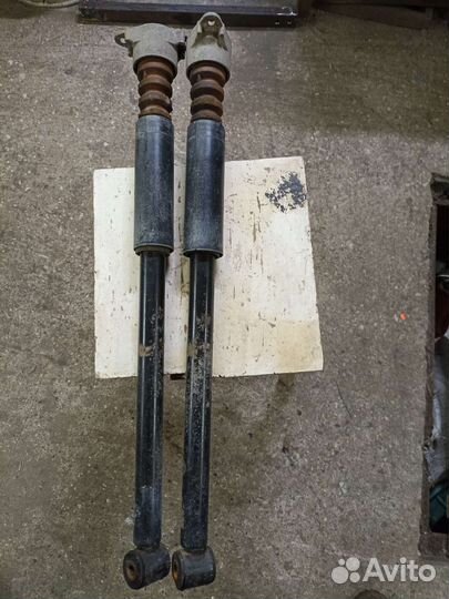 Амортизаторы передние 21213. Цена за штуку