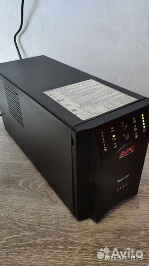 Ибп APC SMART ups 1000