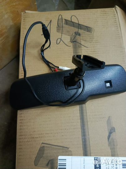 Штатное зеркало с монитором