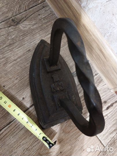 Утюг старинный