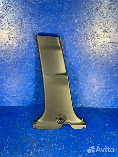 Накладка центральной стоики левая Lexus Nx 300H